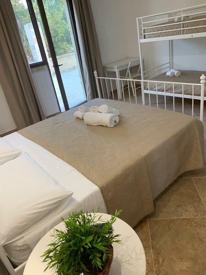 Le Tre Colonne Bed and Breakfast Melendugno Εξωτερικό φωτογραφία